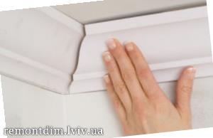 Монтаж керамічних плінтусів