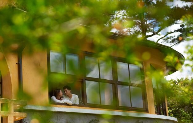 Меблі з натурального дерева своїми руками: інструкції для дому і саду