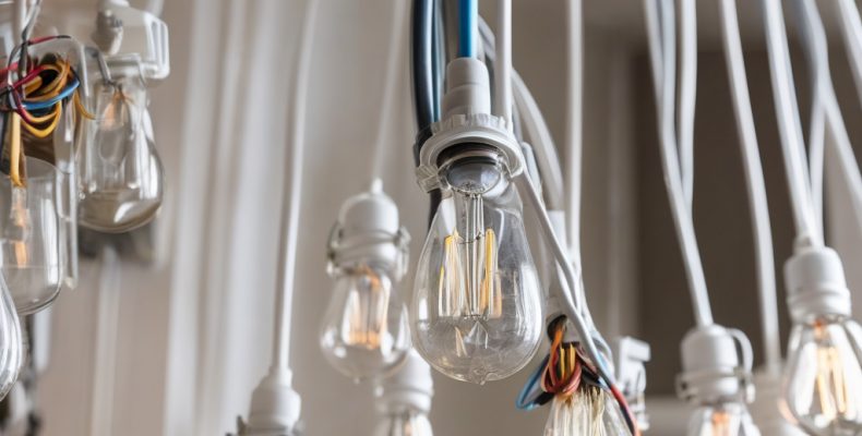 Встановлення підвісної люстри Встановлення підвісної люстри